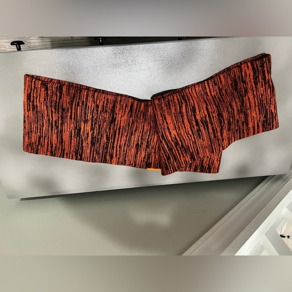 Philadelphia Flyers FOCO Orange and Black Knit Infinity Scarf - Picture 4 of 9